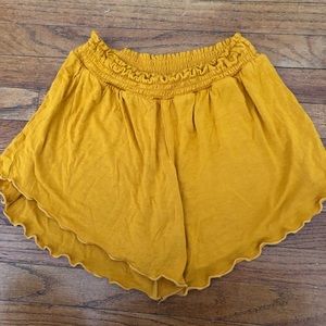 yellow shorts